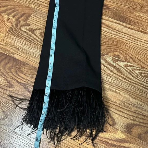 🆕 Michael Kors Stretch-Crepe Feather-Trim Cropped Pants Size 00 - Picture 12 of 12